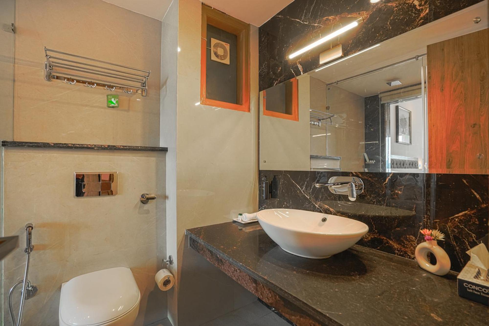 The Sanawar Heights I Kasauli I New Property Extérieur photo