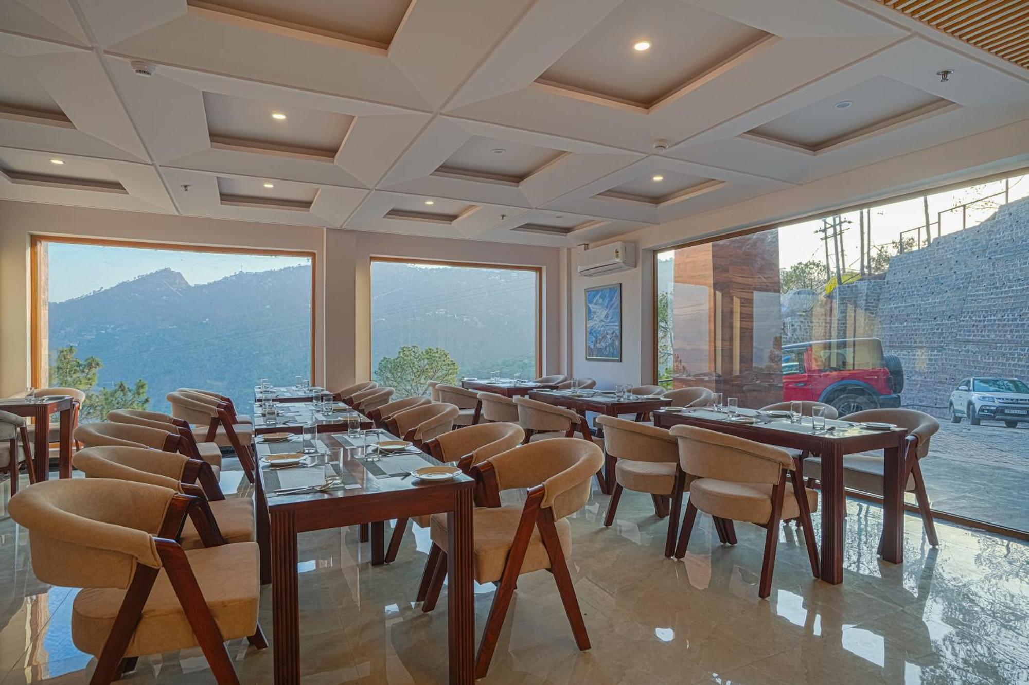 The Sanawar Heights I Kasauli I New Property Extérieur photo